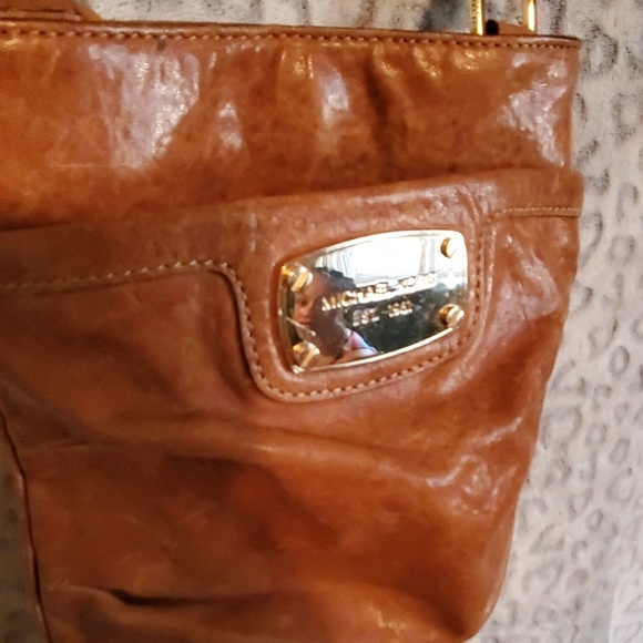 MK crossbody - Picture 3 of 4